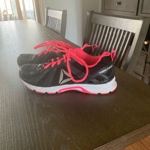 Reebok runner shoes size 9 excellent condition